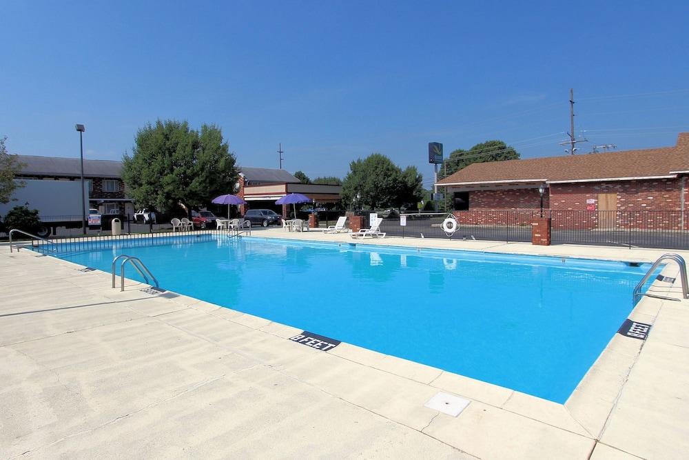 Quality Inn & Suites Millville Eksteriør bilde