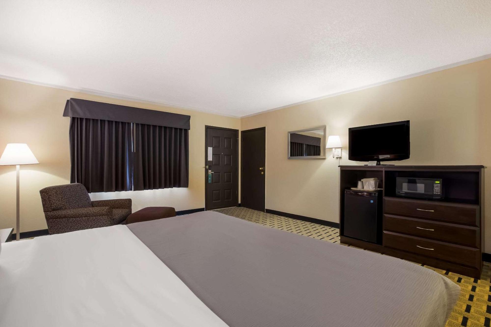 Quality Inn & Suites Millville Eksteriør bilde